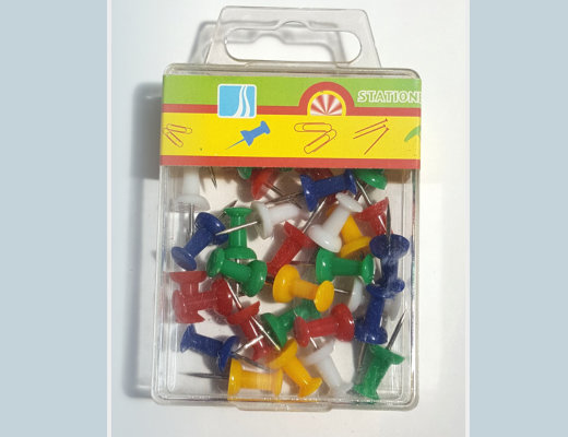 Caja push pins